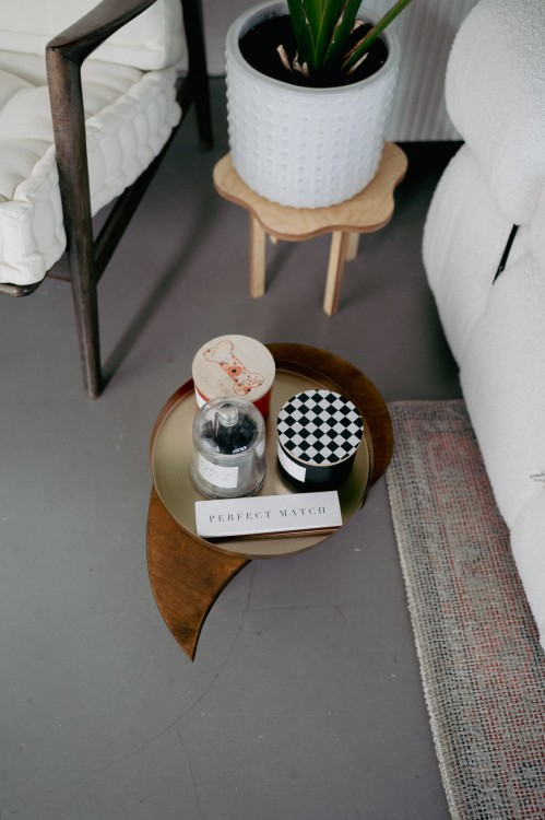 sklejkie-wooden-plant-stand-04