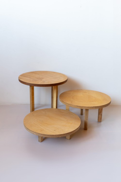 sklejkie-wide-plant-stand1